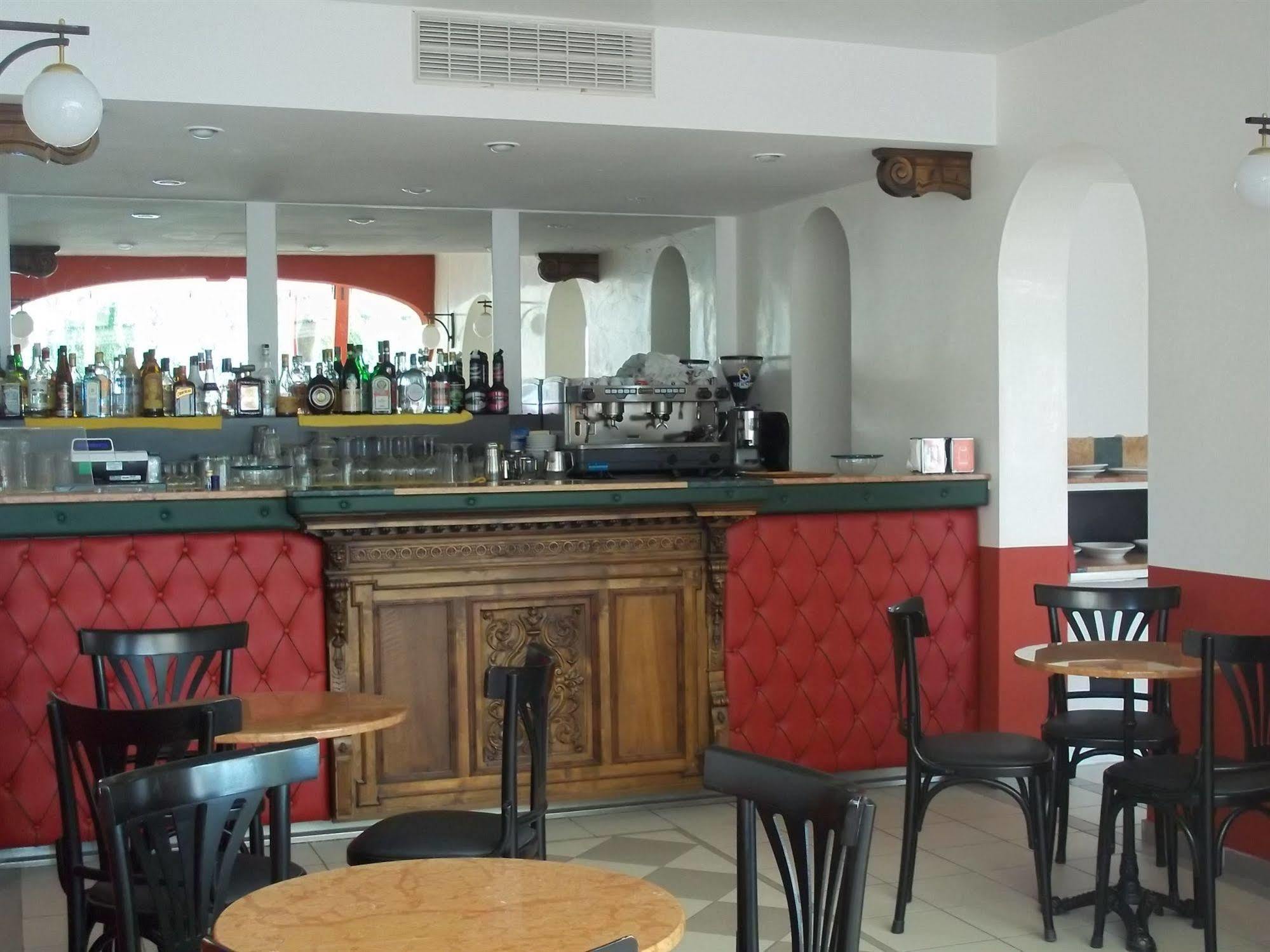 Romana Hotel