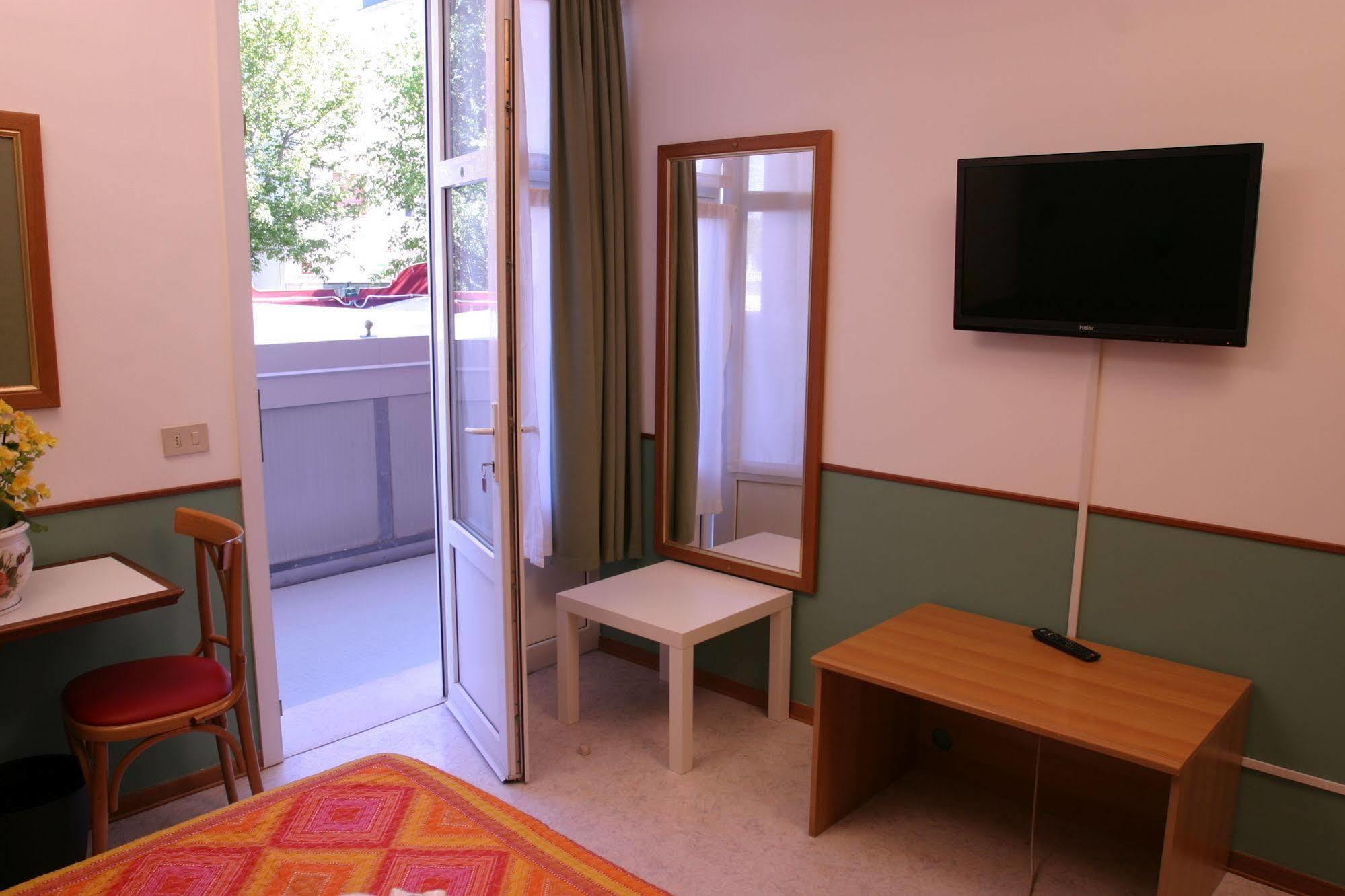 Romana Hotel 3*