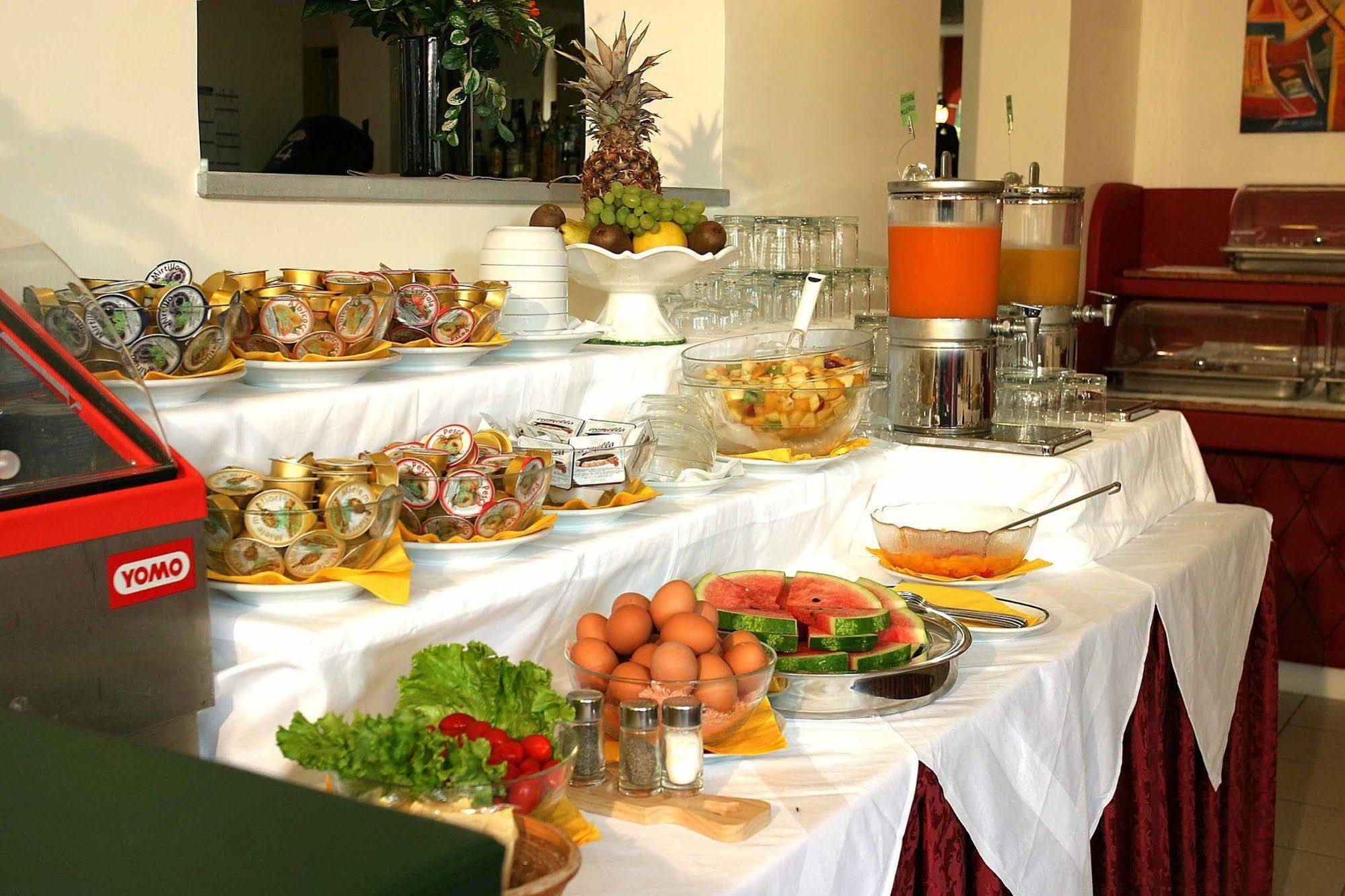 Romana Hotel 3*